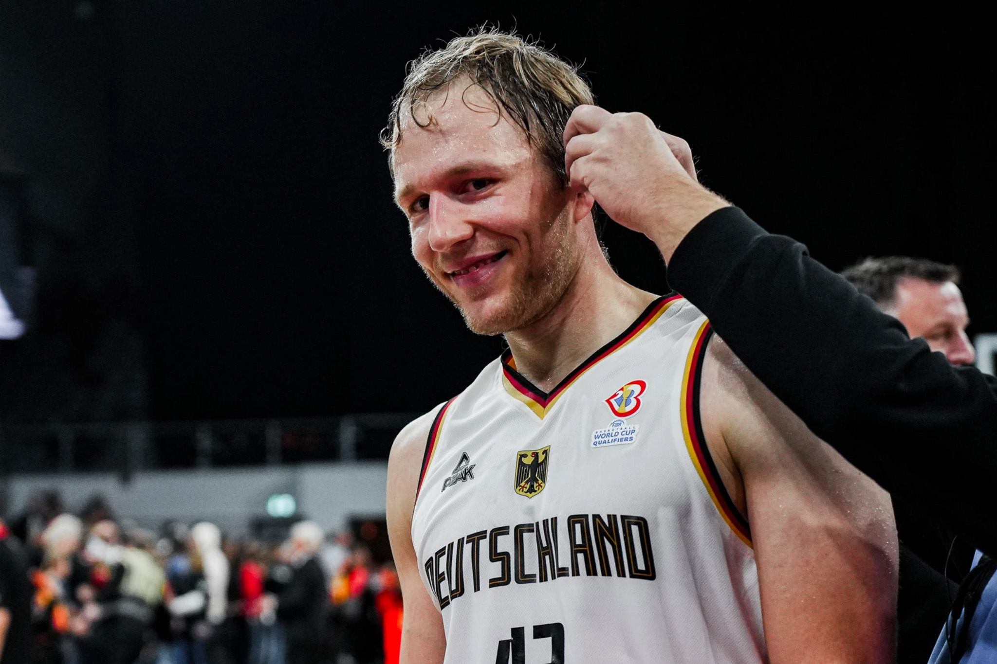 Christian Sengfelder lächelt nach dem Spiel gegen Finnland